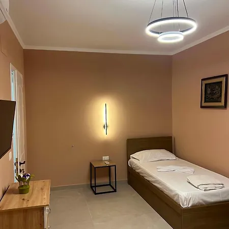 Pensjonat House By The 2 *